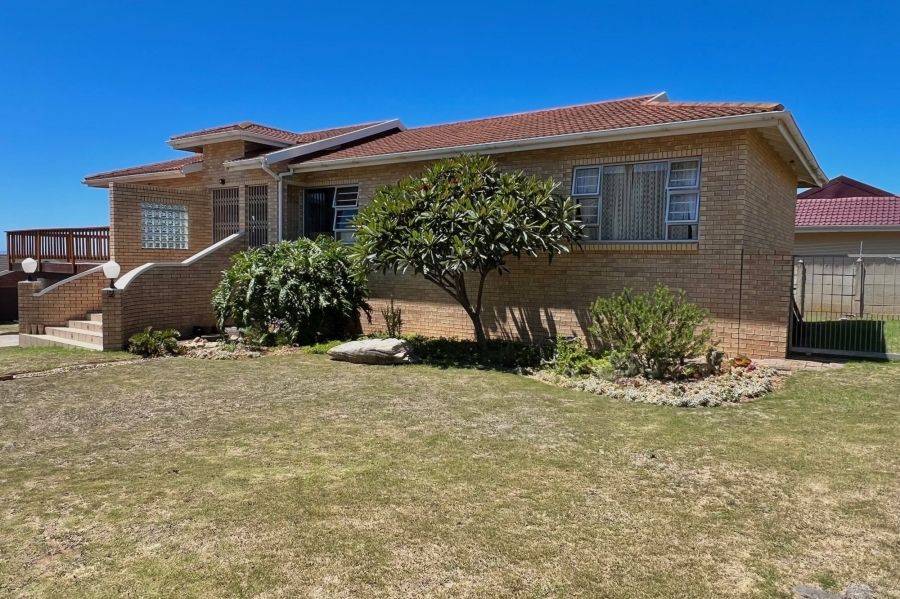 3 Bedroom Property for Sale in Wavecrest Eastern Cape